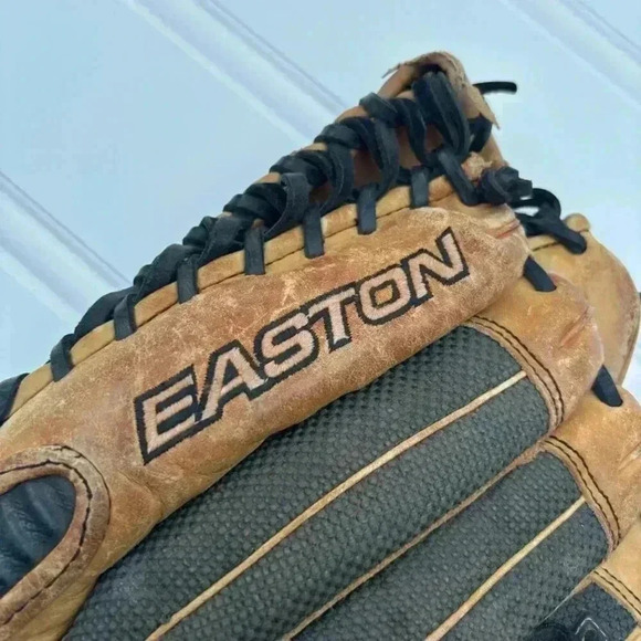 Easton Pro Baseball Glove K-PRO 82 - Picture 3 of 16
